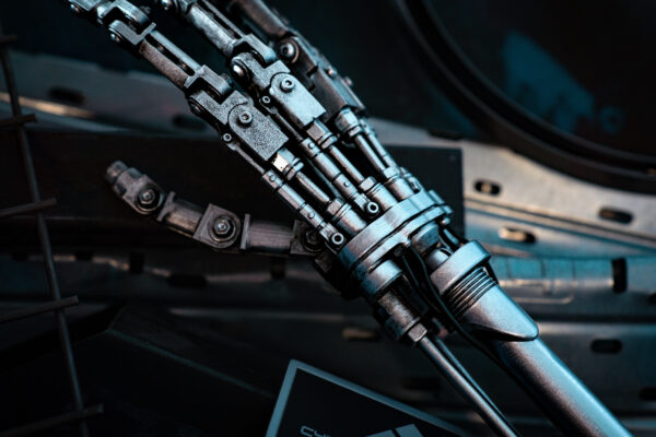 Terminator T2 T800 Endo Arm Collector Replica Deluxe Edition